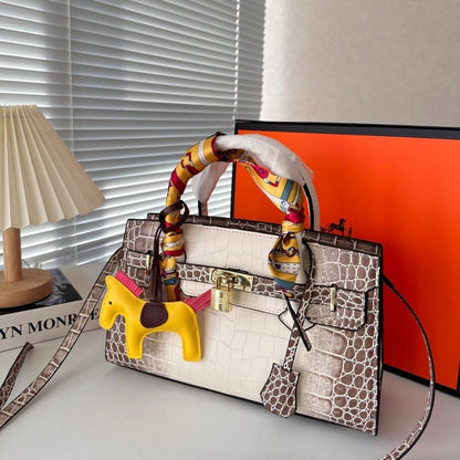 HERMES KELLY HIMALAYA BLANC 18CM