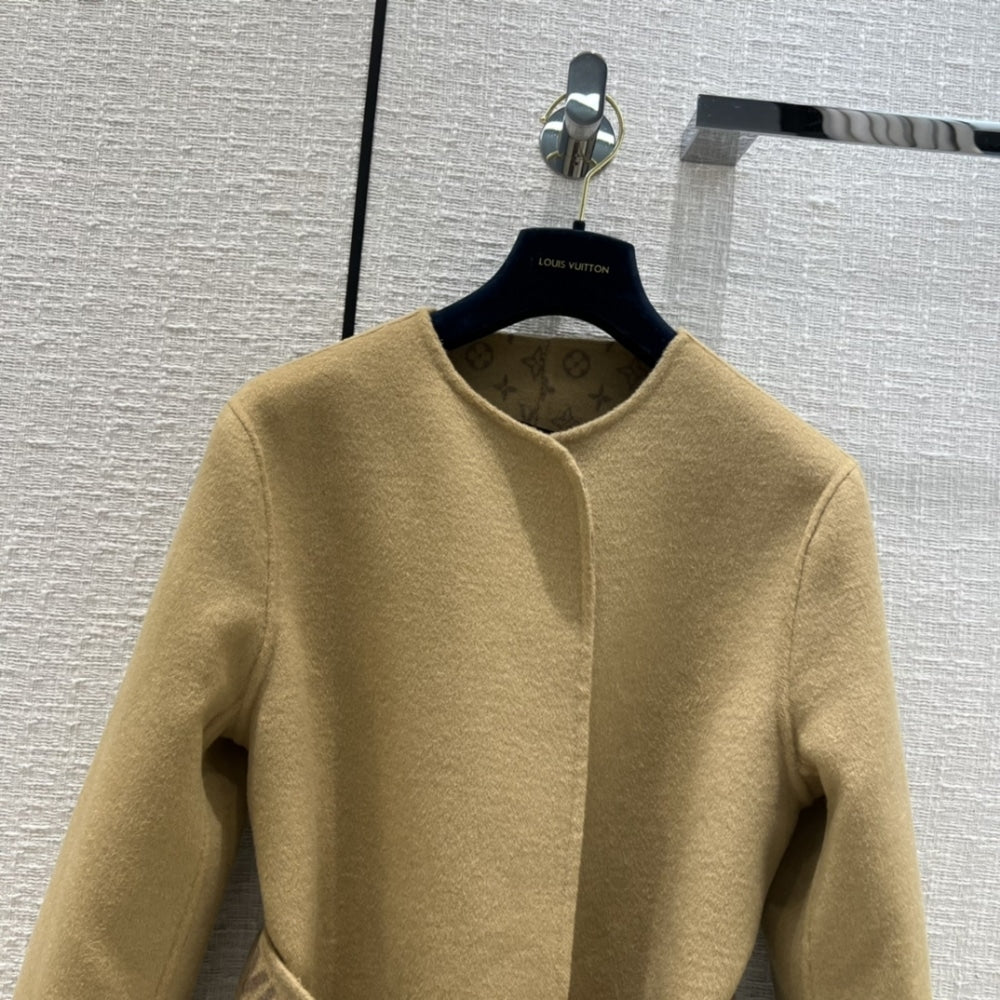 Louis Vuitton Signature Short Double Face Wrap Coat 1AA8T0