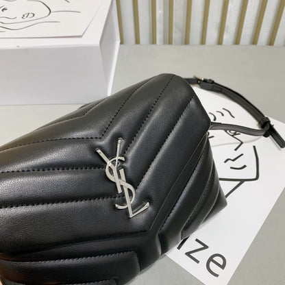 Saint Laurent Loulou Toy Strap Bag In Quilted Y Black 20Cm 678401DV7061000