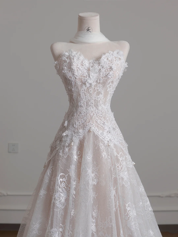 White lace strapless fitted long ball gown/bridal dress R8236
