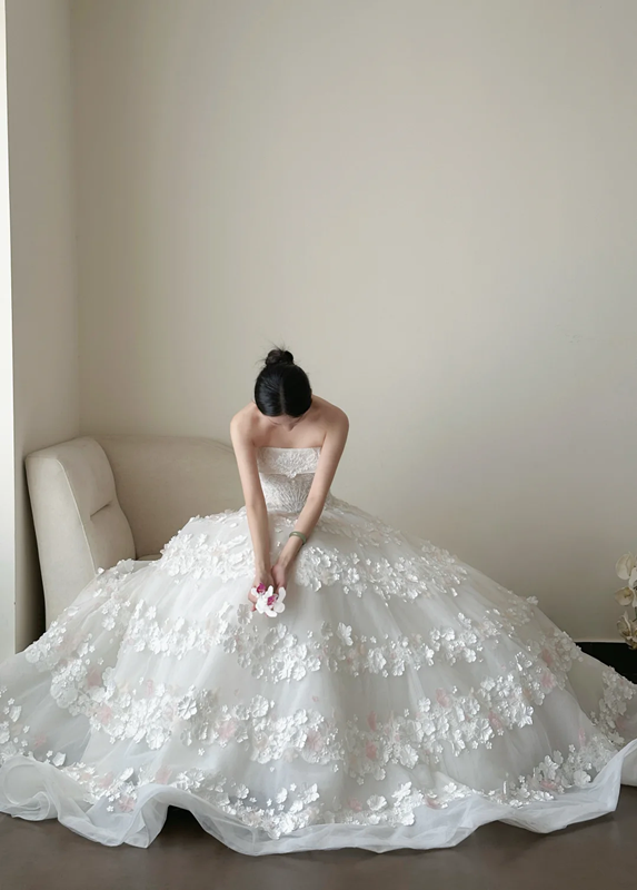 White strapless, waist-cinched, full-skirted long prom dress R7962