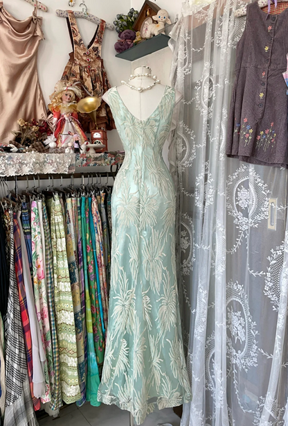 Light green sleeveless fitted satin long dress, ball gown R6336