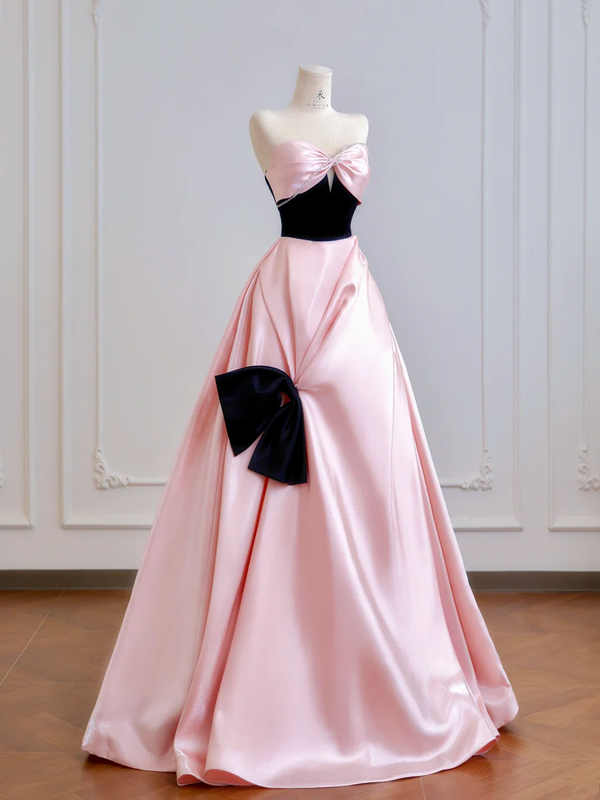 Light pink strapless fitted waist slim-fitting ball gown with a full skirt R8201