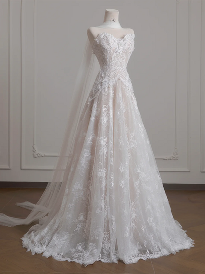 White lace strapless fitted long ball gown/bridal dress R8236