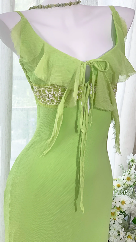 Light green halter-neck fitted long ball gown R7650
