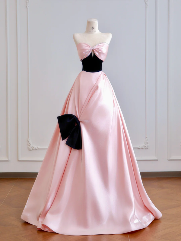 Light pink strapless fitted waist slim-fitting ball gown with a full skirt R8201
