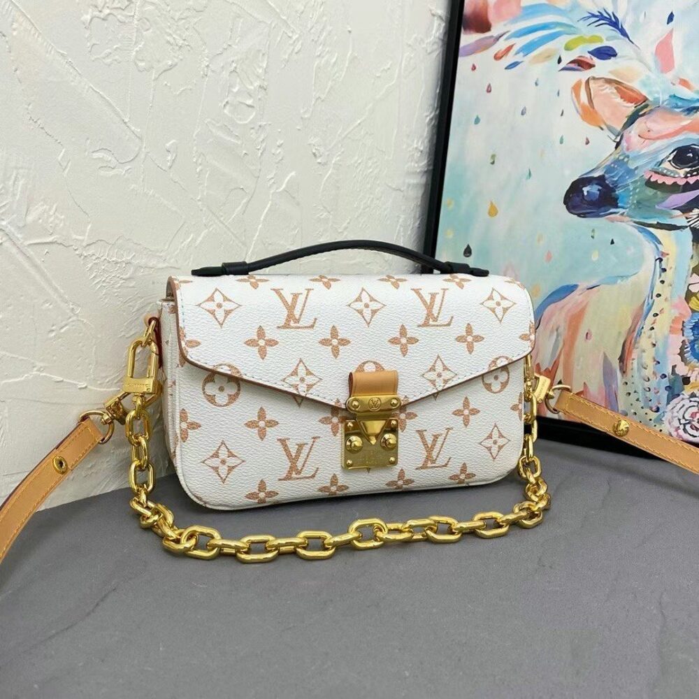Louis Vuitton Pochette Métis East West Monogram Canvas Cream 21Cm M46914