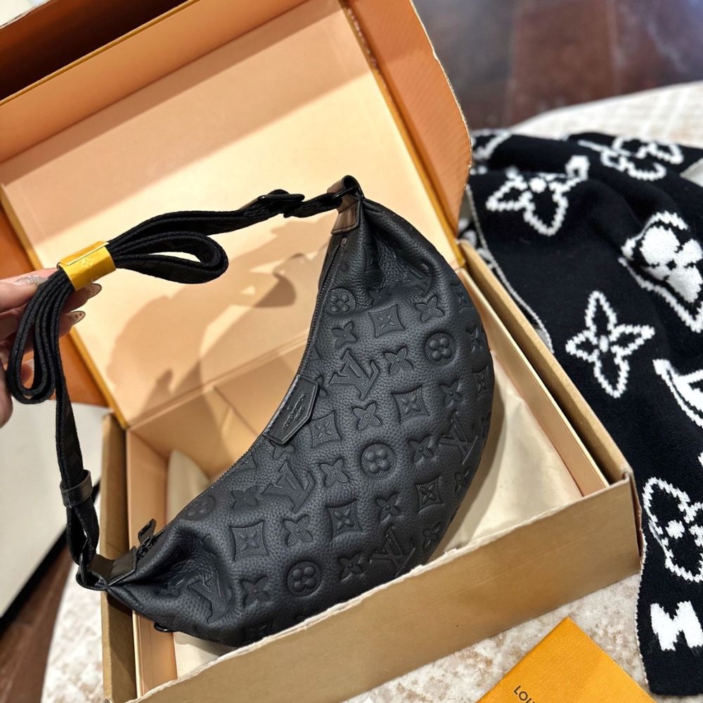 Louis Vuitton Hamac Bag PM Black 30Cm M12510