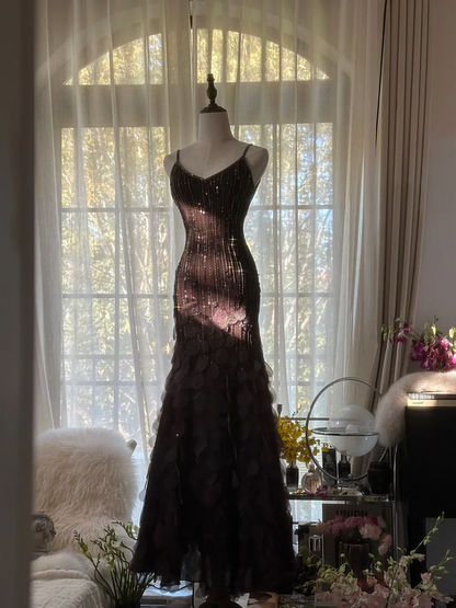 Black halter-neck fitted sequined long ball gown R7732