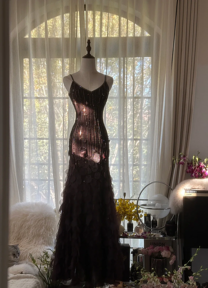 Black halter-neck fitted sequined long ball gown R7732