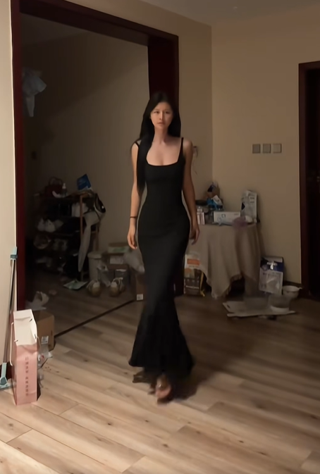 Black halter-neck fitted bodycon fishtail sexy long ball gown R8086