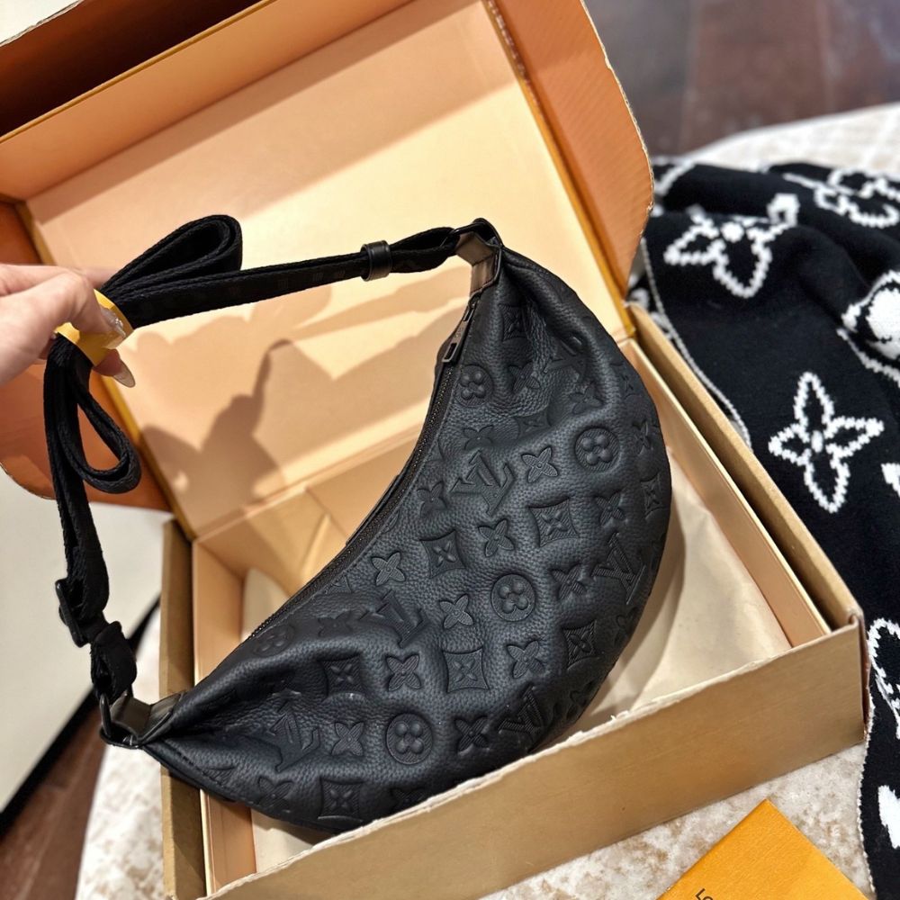Louis Vuitton Hamac Bag PM Black 30Cm M12510