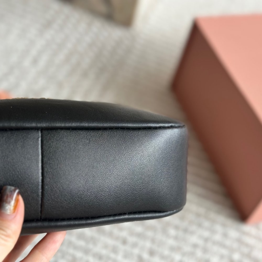 MIUMIU HOBO BAG BLACK 23CM