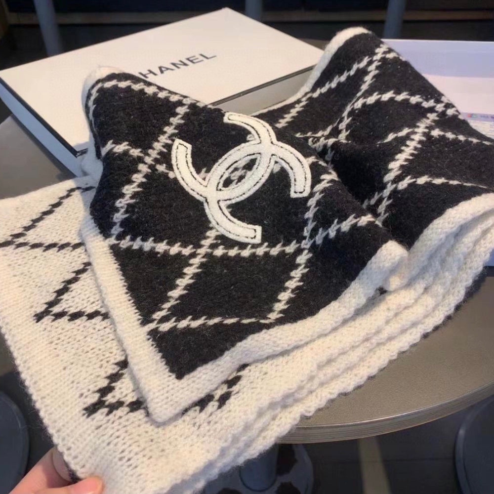 Chanel Cashmere Silk Quilted Cc Scarf Black White 195Cm