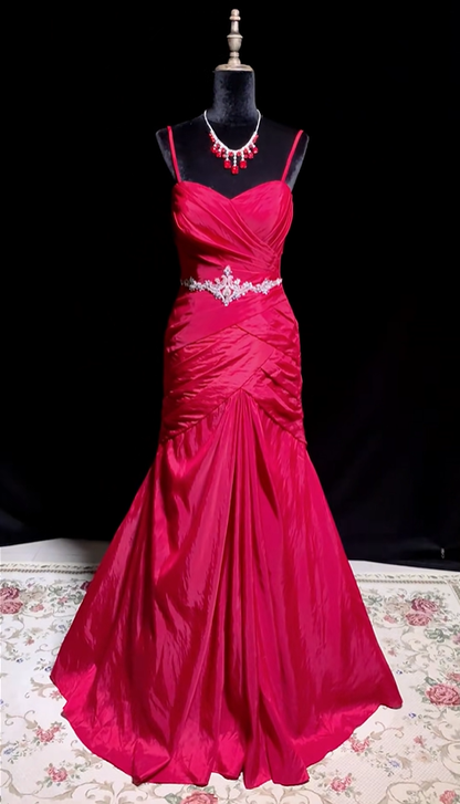 Red halter-neck fitted bodycon long ball gown R8681