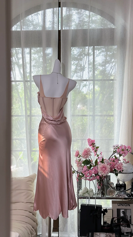 Champagne pink halter-neck satin fitted long ball gown R7652