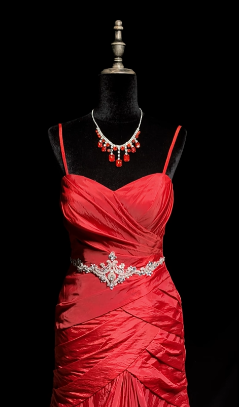 Red halter-neck fitted bodycon long ball gown R8681