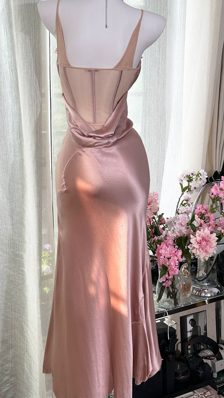Champagne pink halter-neck satin fitted long ball gown R7652