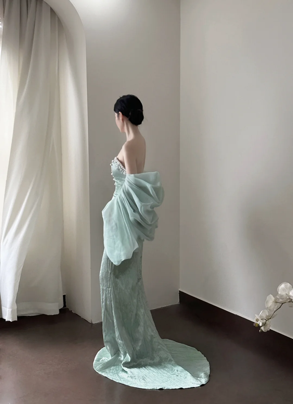 Light green strapless, waist‑cinching, slim‑fit, bodycon sexy long ball gown R8003