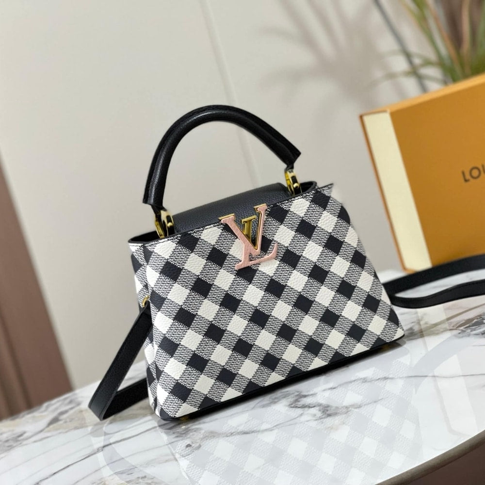 Louis Vuitton Capucines BB Bag Black 27Cm M20716