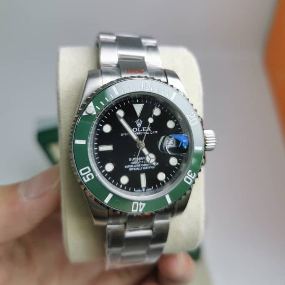Rolex Submariner Date Green Oystersteel 41Mm