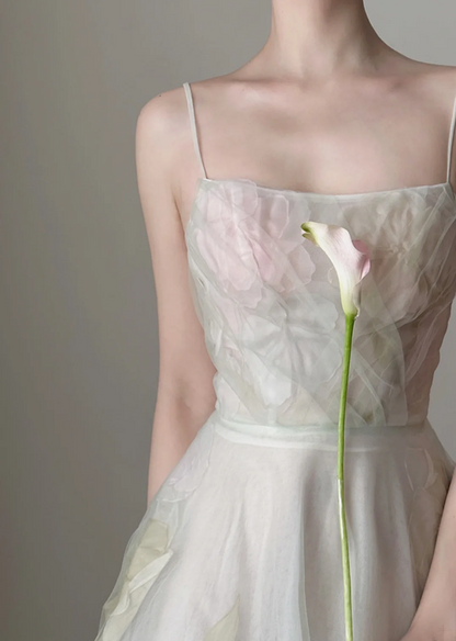 Light off‑white spaghetti‑strap waist‑cinched slim‑fit elegant long prom gown R8004