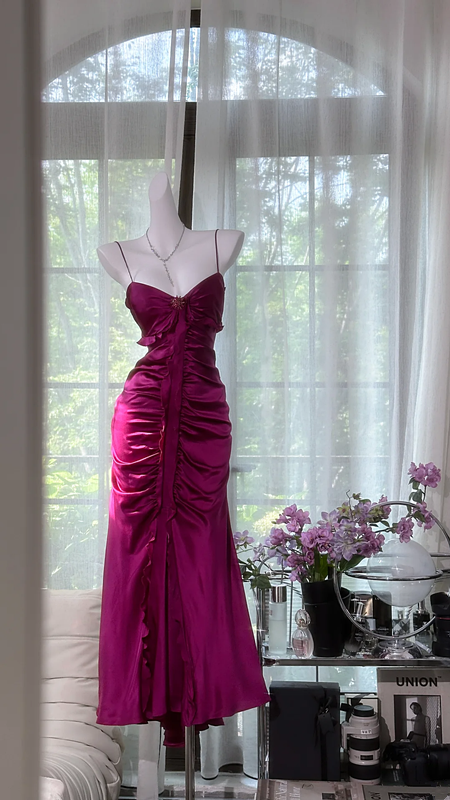 Purple-red halter-neck, fitted waist, pleated, bodycon fishtail long ball gown R7614