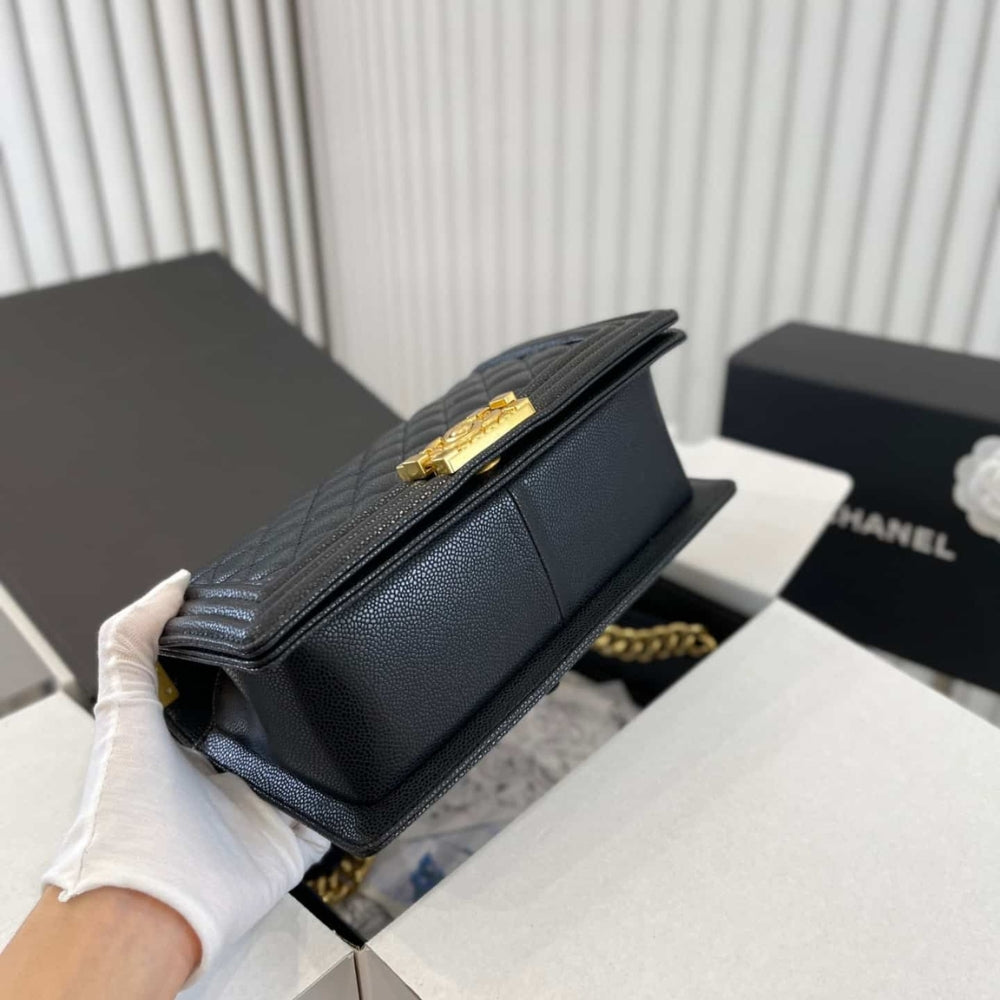 Chanel Medium Boy Quilted Black 25Cm