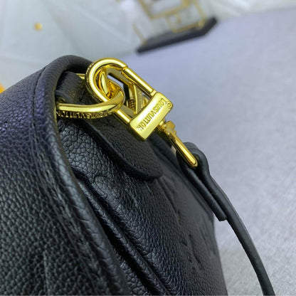 Louis Vuitton Diane Monogram In Black 23Cm M46386