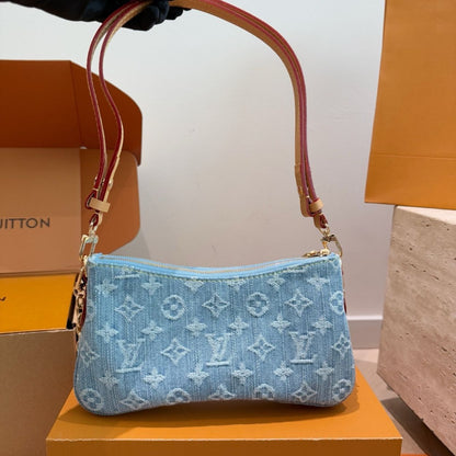 Louis Vuitton Liv Pochette Blue Denim 25Cm M83532