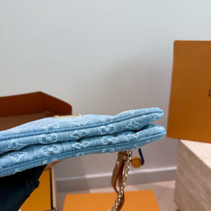 Louis Vuitton Liv Pochette Blue Denim 25Cm M83532