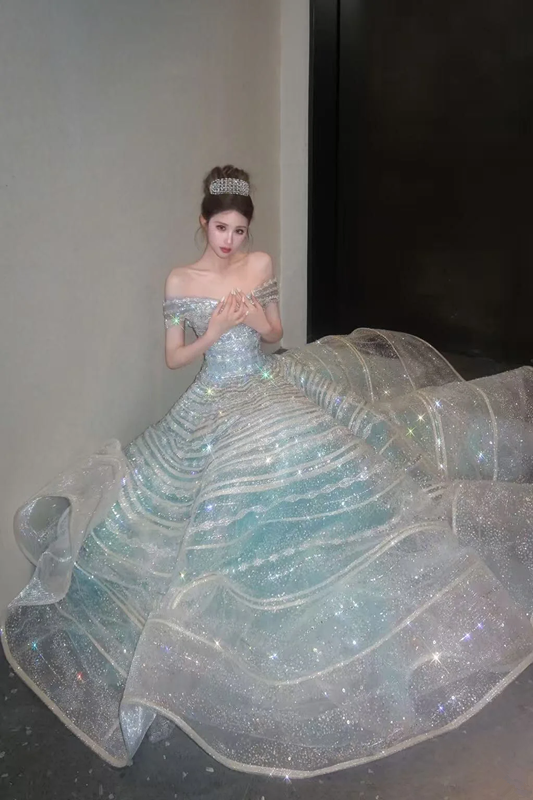 Light blue off-the-shoulder fitted bodice ball gown/bridal dress R8652