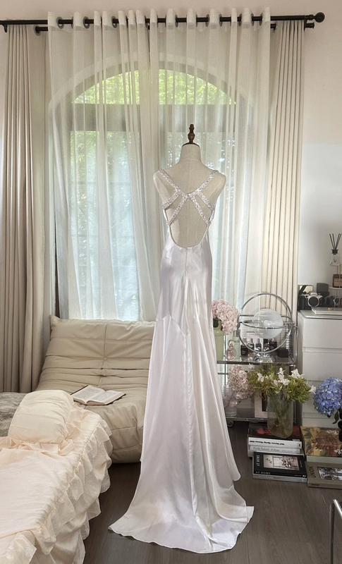 White halter-neck fitted backless sexy long ball gown R7766
