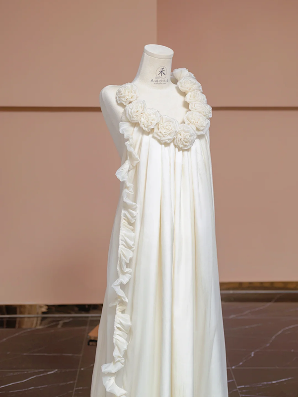 Off-white halter-neck straight long ball gown, bridal dress R8318