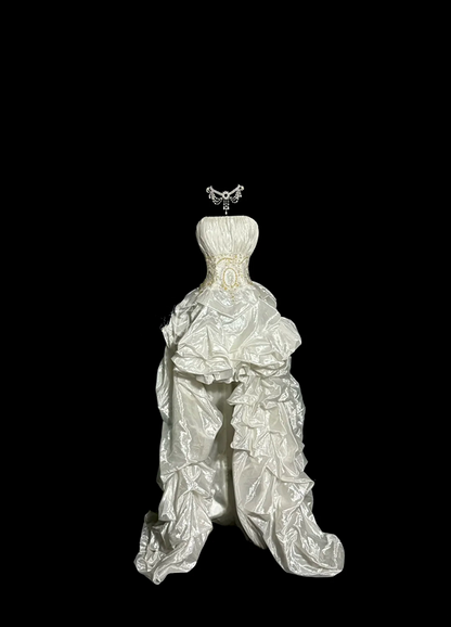 White strapless fitted waist slim-fitting ball gown with retro floral pattern R8109