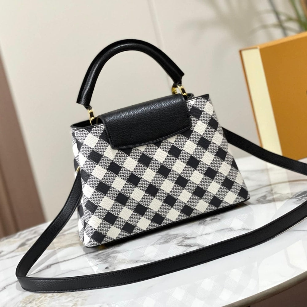 Louis Vuitton Capucines BB Bag Black 27Cm M20716