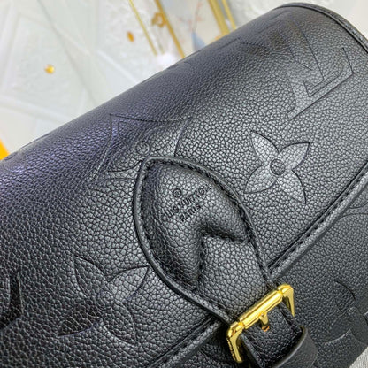 Louis Vuitton Diane Monogram In Black 23Cm M46386