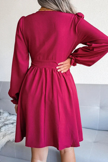 Fashionable and elegant solid color split and pleated waist skirt for evening dressing