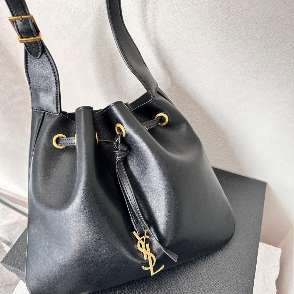 Saint Laurent Paris VII Medium Flat Hobo Bag In Smooth Black 28Cm 697941AAAMD1000