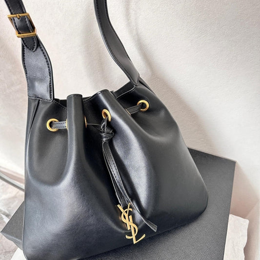 Saint Laurent Paris VII Medium Flat Hobo Bag In Smooth Black 28Cm 697941AAAMD1000