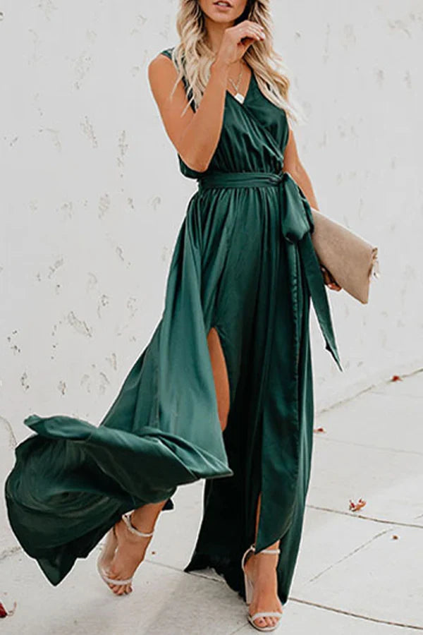 Elegant solid color high opening V-neck sleeveless evening dress