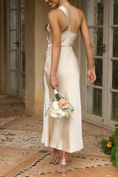 Sweet and elegant solid color one shoulder evening dress