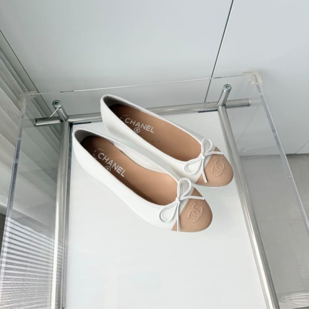 Chanel Ballet Flats White And Beige