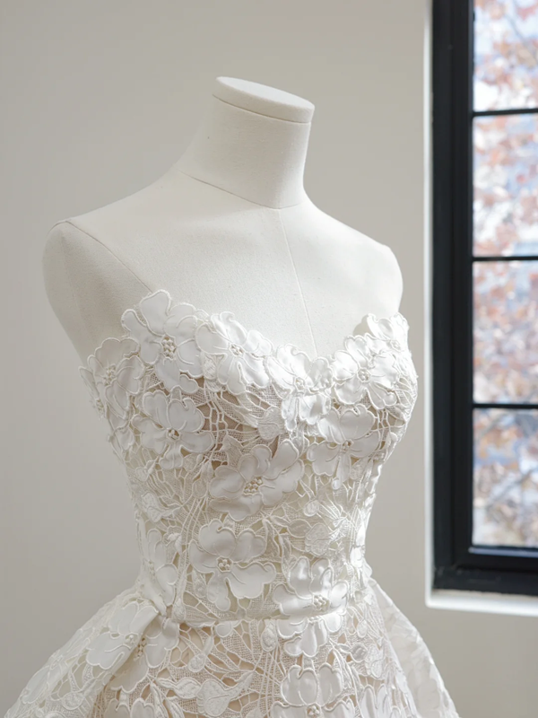 White lace strapless fitted short ball gown R8532