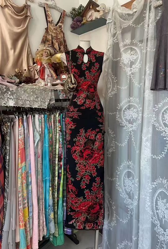 Retro red printed sleeveless neckline Chinese style fitted long ball gown R7847