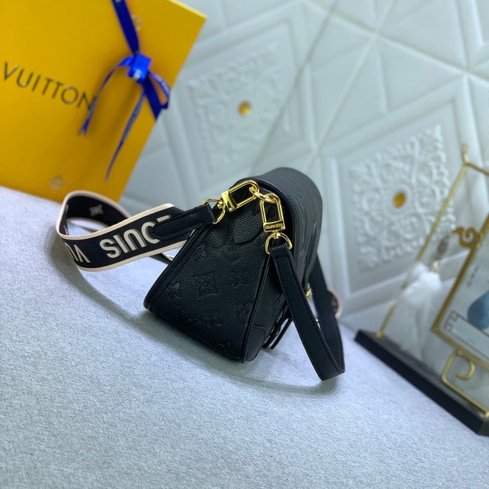 Louis Vuitton Diane Monogram In Black 23Cm M46386