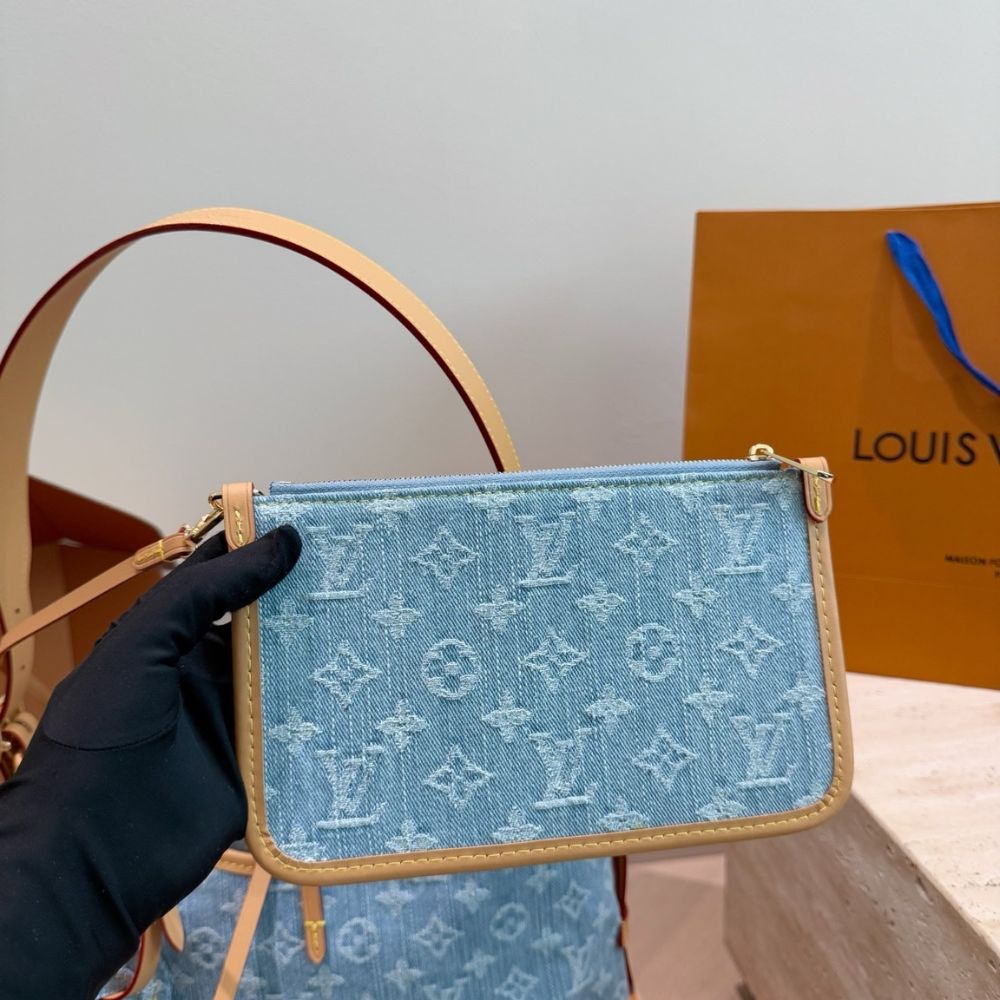 Louis Vuitton Carryall PM Blue 30Cm