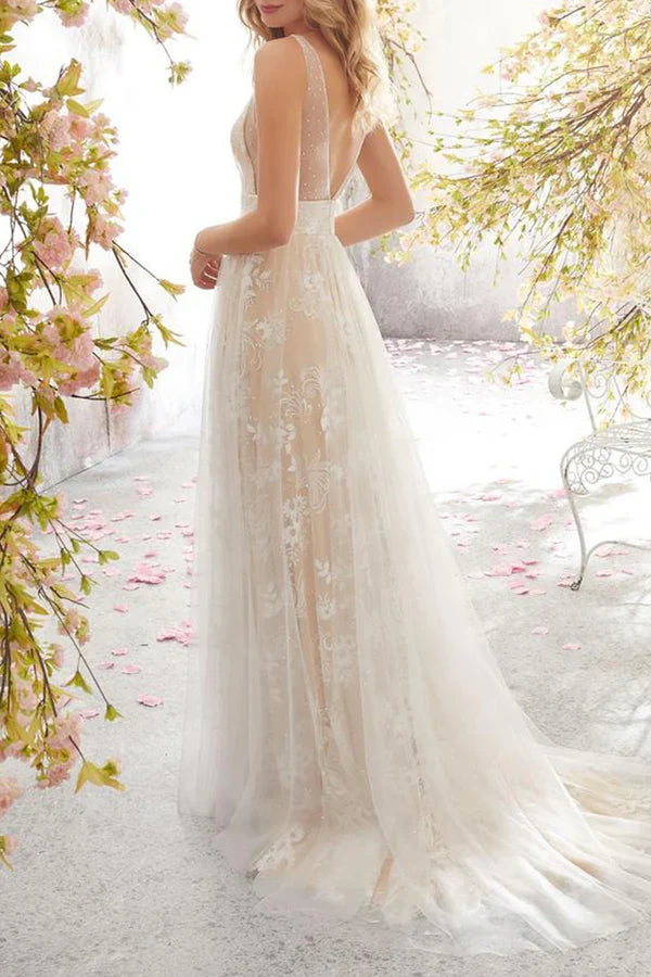 Sexy formal attire with solid lace V-neck evening dress