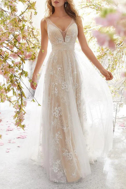Sexy formal attire with solid lace V-neck evening dress