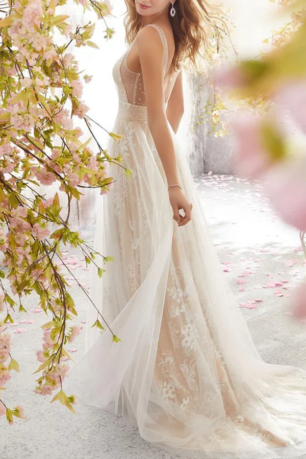 Sexy formal attire with solid lace V-neck evening dress
